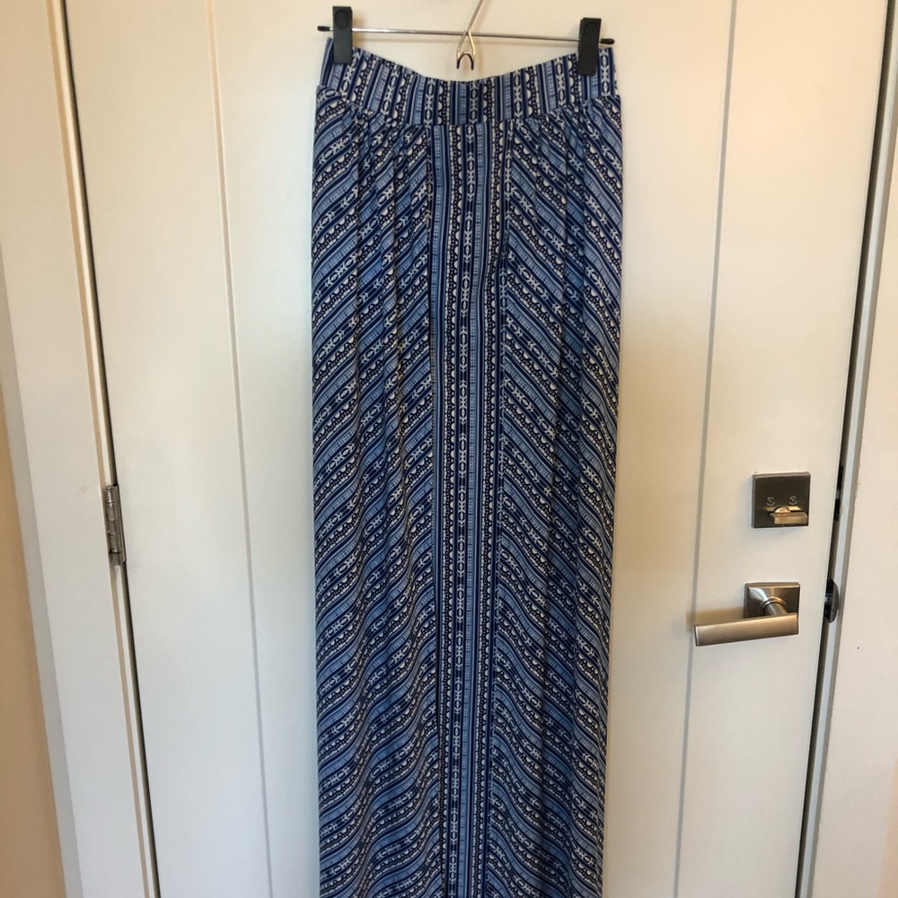 BLUE PATTERNED MAXI SKIRT